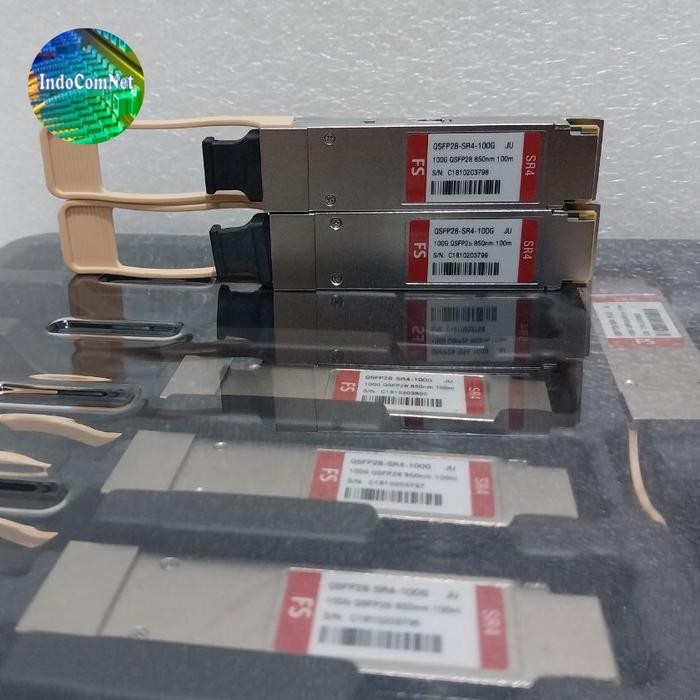 Finisar QSFP28-100GbE-SR FTLC9558REPM-N1 Finisar QSFP28 100GbE SR