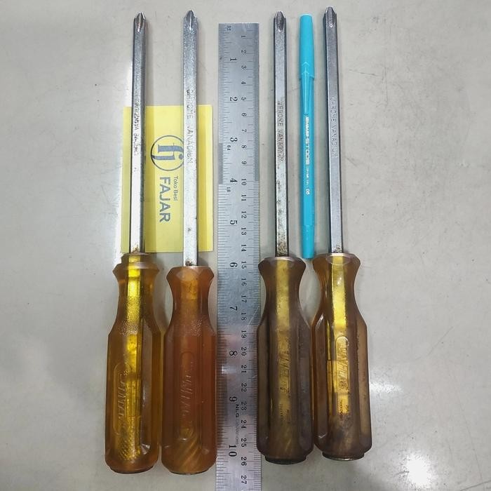 Obeng ketok besar bunga plus ( + ) 8 mm x 6 inch Sunflag Sanflag