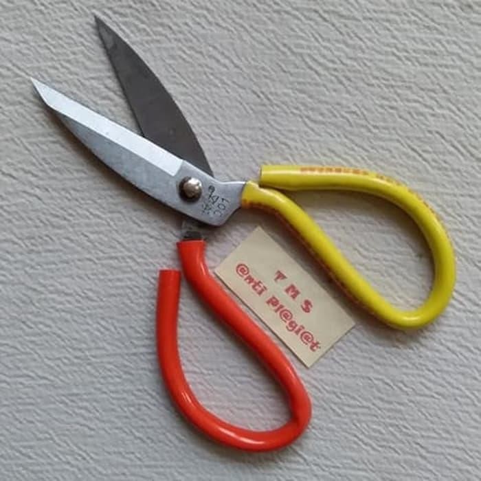 

ID GUNTING KULIT BAHAN KARTON BESAR 2 WARNA - POTONG BAJU KARDUS