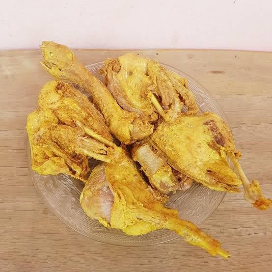 

bebek ungkep kuning - empuk & gurih siap masak stok terbatas