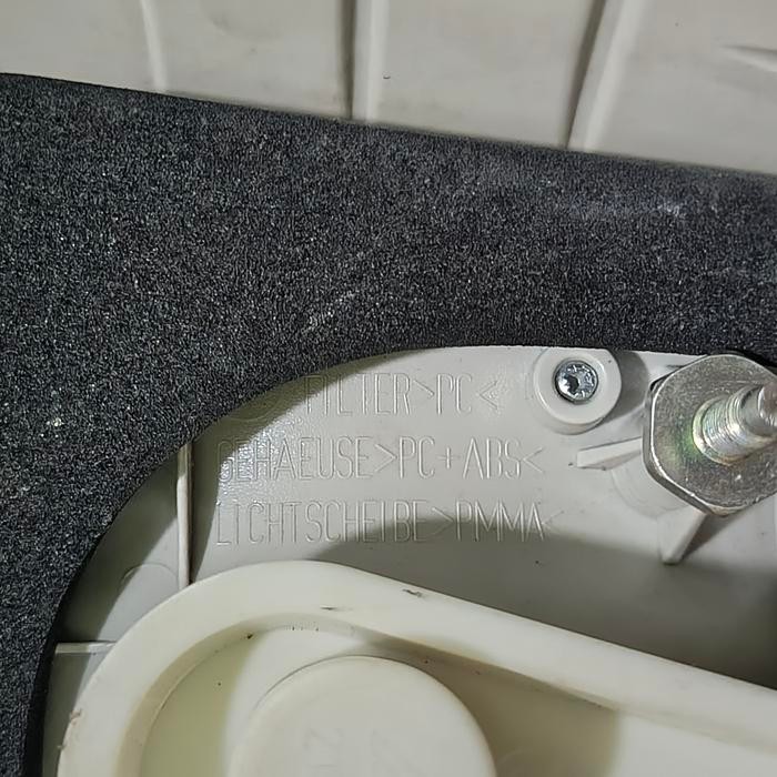 Stoplamp Kanan Bmw E90 Lci Second