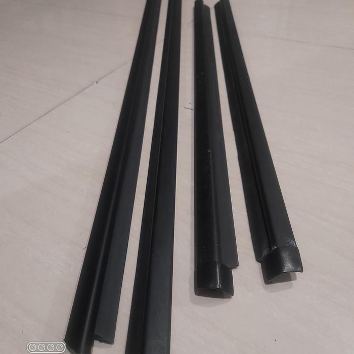 pelipit plipit kaca luar mobil daihatsu sirion original