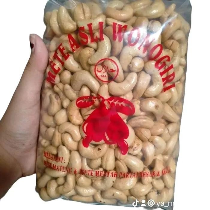 

mete goreng 1kg Bawang kacang mede Camilan Makanan Kering Mente Cemilan Wonogiri