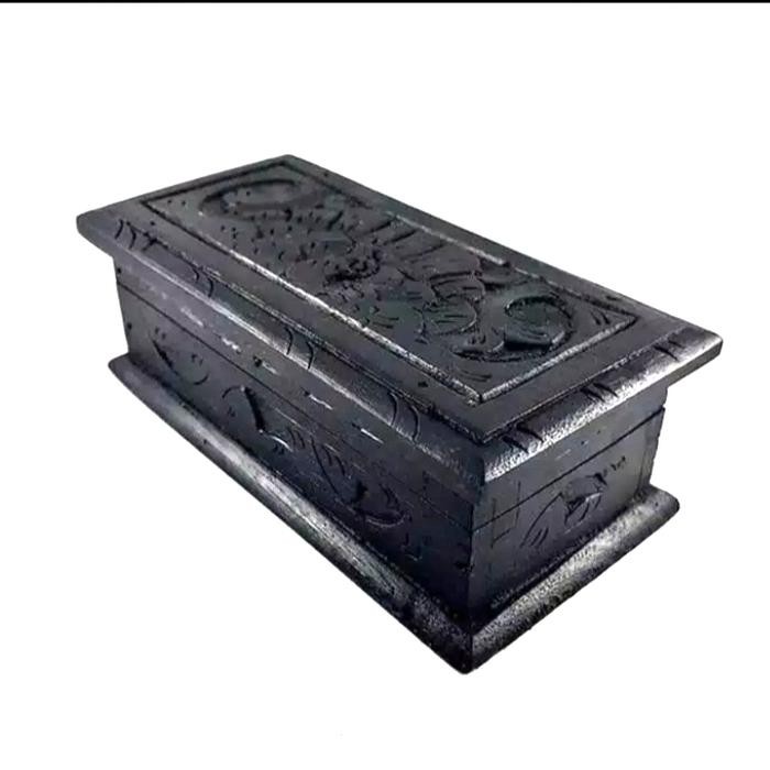 kotak Box kayu ukir tempat pusaka/barang antik