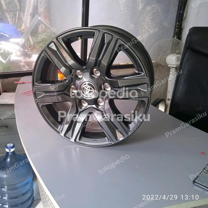 Velg Toyota Hilux Revo 2022