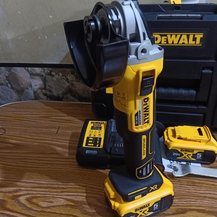 Mesin Gerinda Baterai DEWALT DCG405 Cordless Grinder DCG 405 20Volt