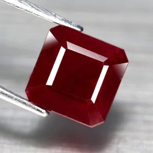 Natural Ruby Top Blood Red Scissor Cutting BIG SIZE Batu Rubi Merah Asli Untuk Perhiasan Cincin dan