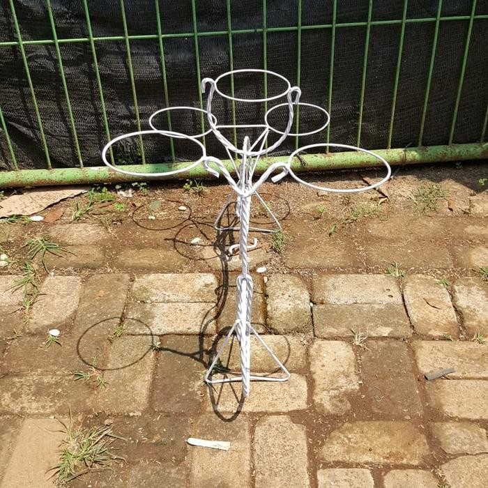 RAK BESI POT BUNGA MODEL SEPEDA PUTIH ISI 5 POT 20 GOJEK ONLY