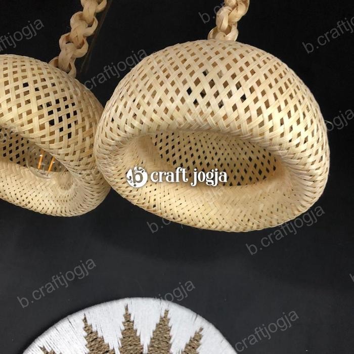 KAP LAMPU GANTUNG LAMPU CAFE BAMBU DEKORASI KERAJINAN ANYAMAN BAMBU