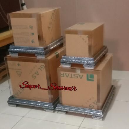 Pesta_Genz Kotak Seserahan/Frame Dan Tutup Acrylic /1 Set 4 Box Acrylic