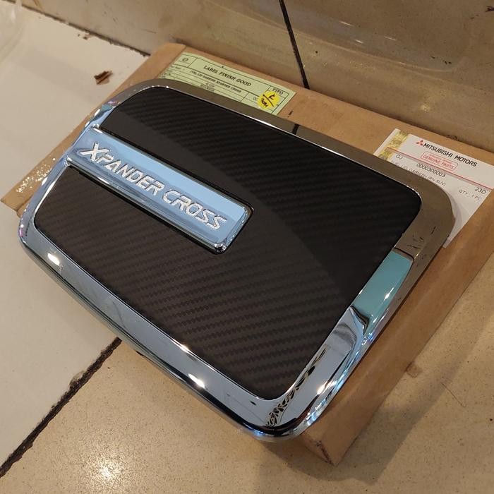 Garnish Tutup Tangki Asli Mitsubishi Xpander Cross