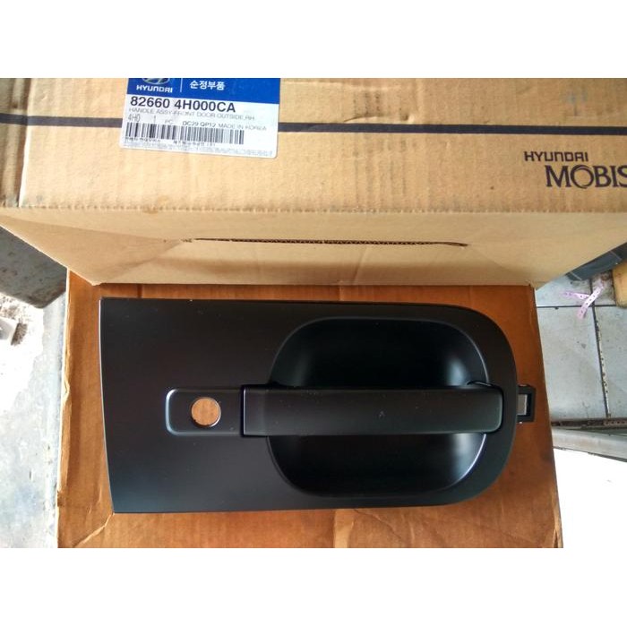 Handle Pintu Luar Depan Hyundai H1 Asli