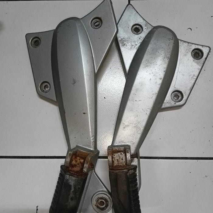 Pustep Fustep Footstep Foot Step Belakang Kawasaki Zx130 Zx 130