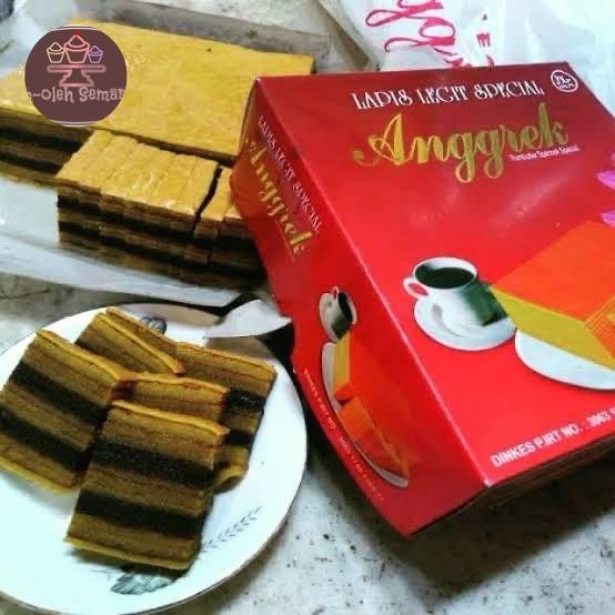

LAPIS LEGIT ANGGREK Semarang Coklat / Keju