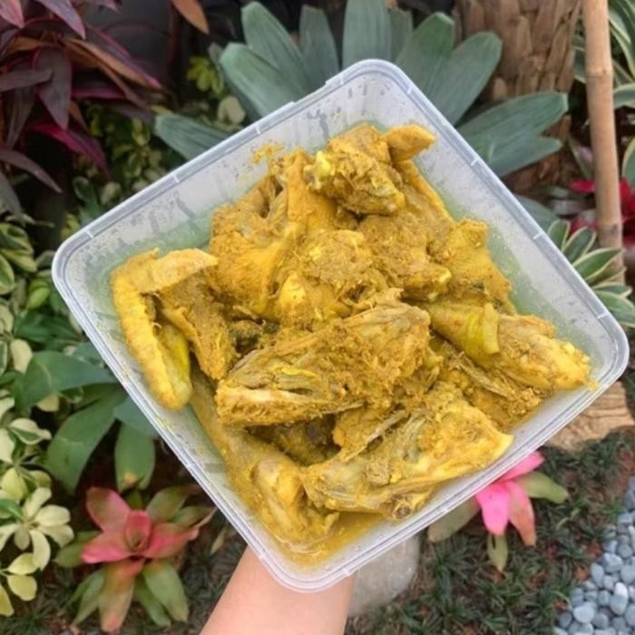 

AYAM UNGKEP LAOS 1 EKOR BUMBU KUNING LENGKUAS SIAP MASAK SIAP GORENG REMPAH ALAMI HOMEMADE SAYAP