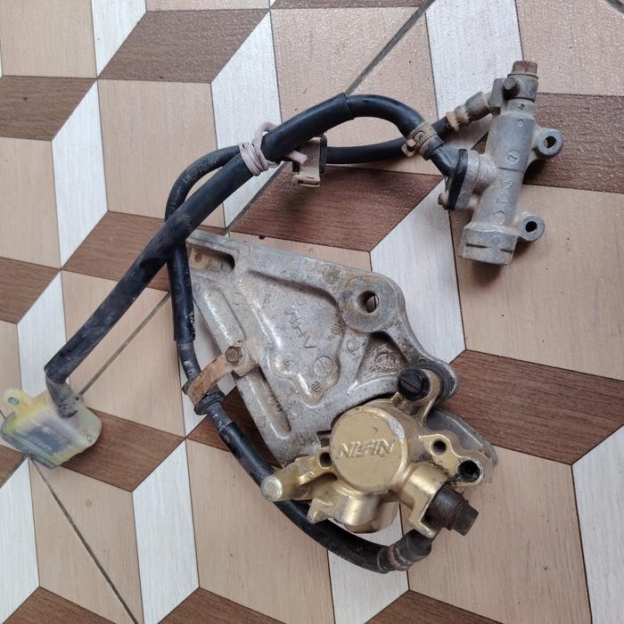 kaliper pala babi set breket bracket cakram belakang supra x125 ori