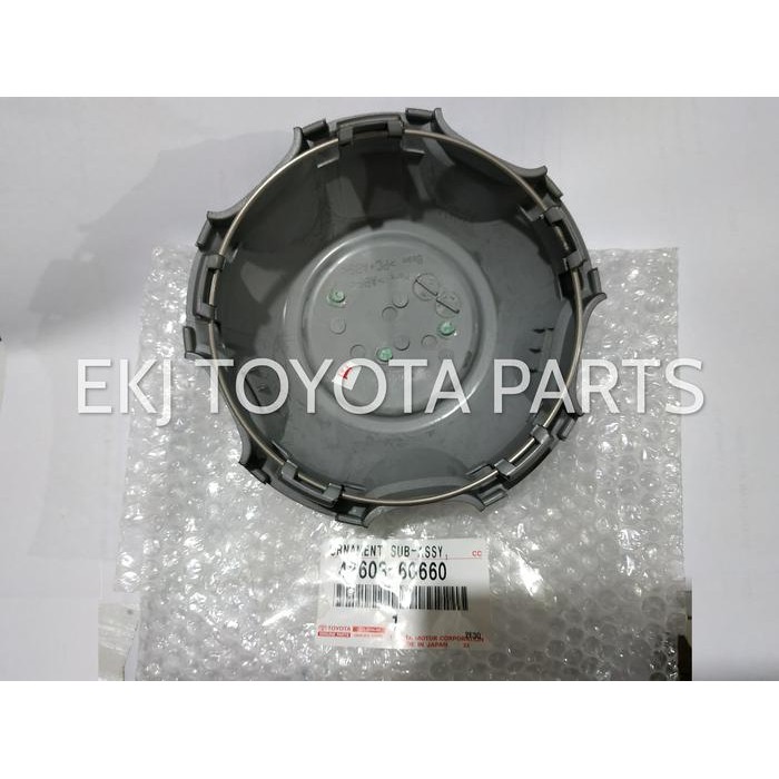 Dop Velg Original Toyota Land Cruiser Cygnus