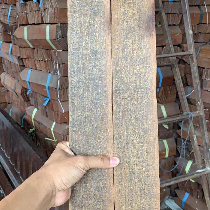 Atap Sirap kayu Ulin manual / beset Runcing *