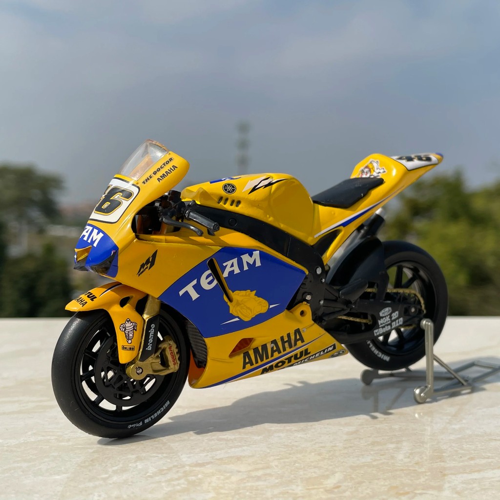 1:18 Scale Diecast Alloy Yzr M1-Valentino Rossi 2006 Motorcycle Toys Cars Model Classics Adult