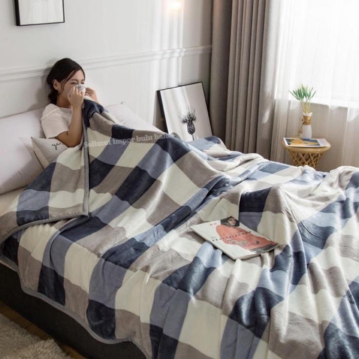 Selimut Bulu Halus Ukuran KING 180x200 Motif Kotak Keren