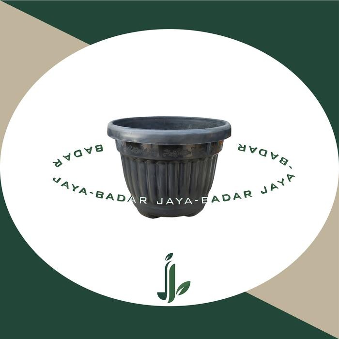 PREMIUM pot plastik hitam 35 cm