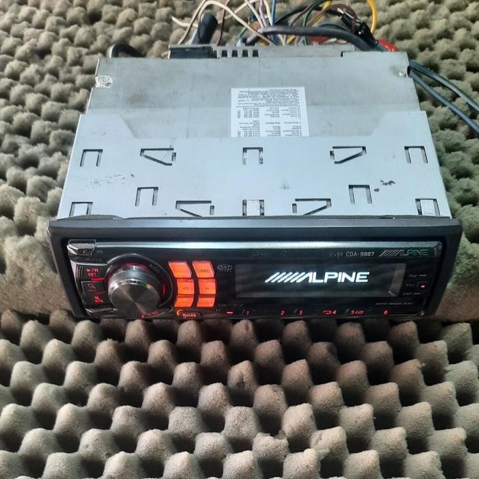 Terlaris Single Disc Alpine Cda 9887 Built-In Processor