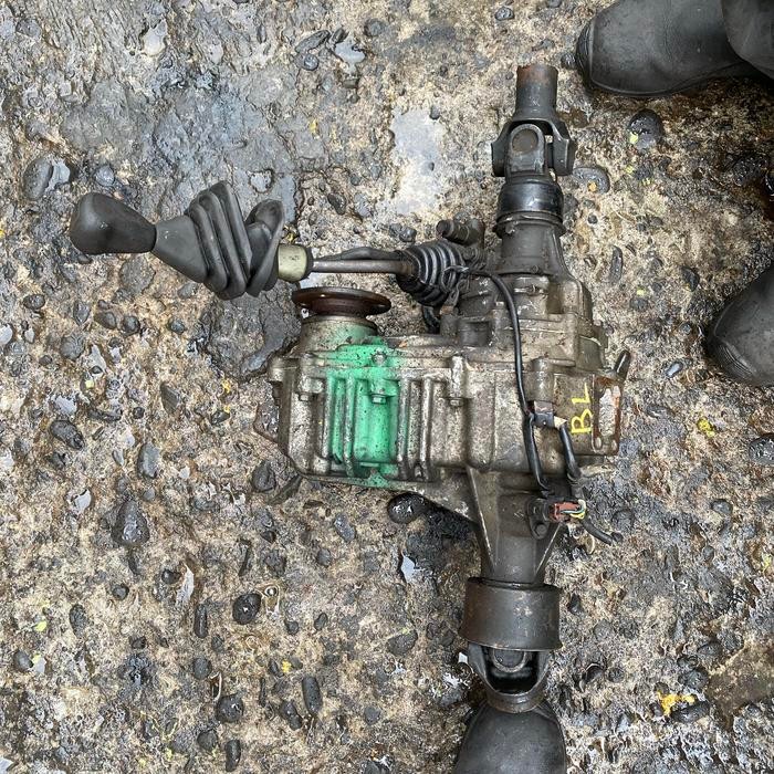 Ready Transfer Case Pajero Mini 4X4 Tc Pajero Dengan Yoke Original