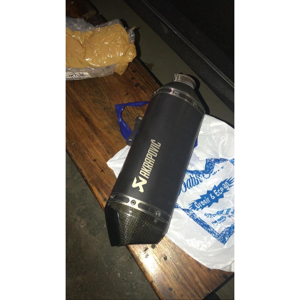 Akrapovic knalpot vespa matic 90% mulus likenew