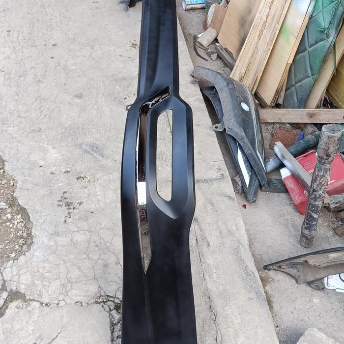 bodykit belakang innova reborn venturer 2021