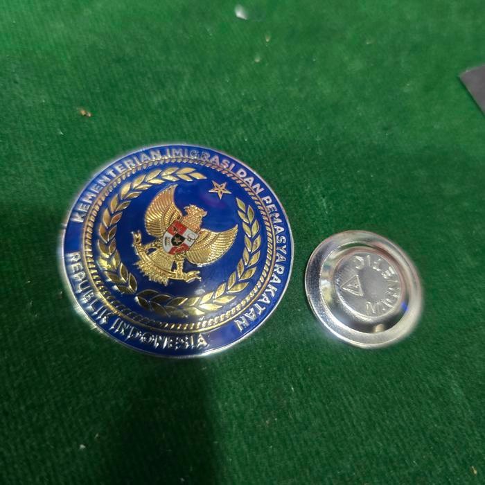 

Terlaris pin kementerian imigrasi-kemenimipas-lapas SALE