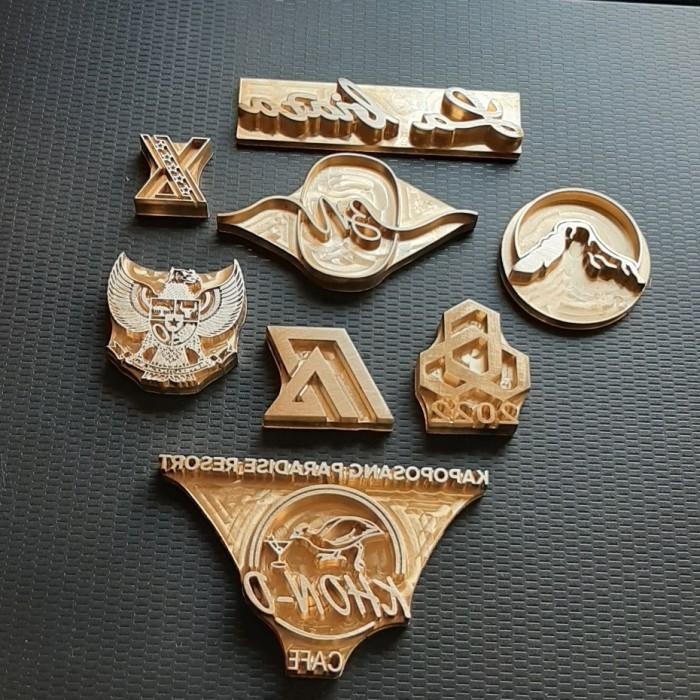 

plat stempel logo custom material ss