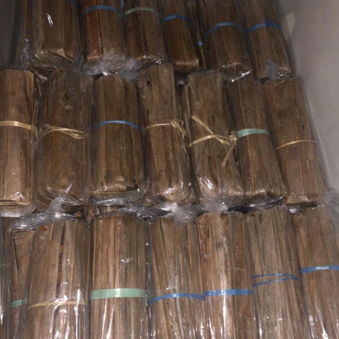 

FyZ Gula Aren Bungkus Daun 100% berat 1kg Asli Kawung/Nira