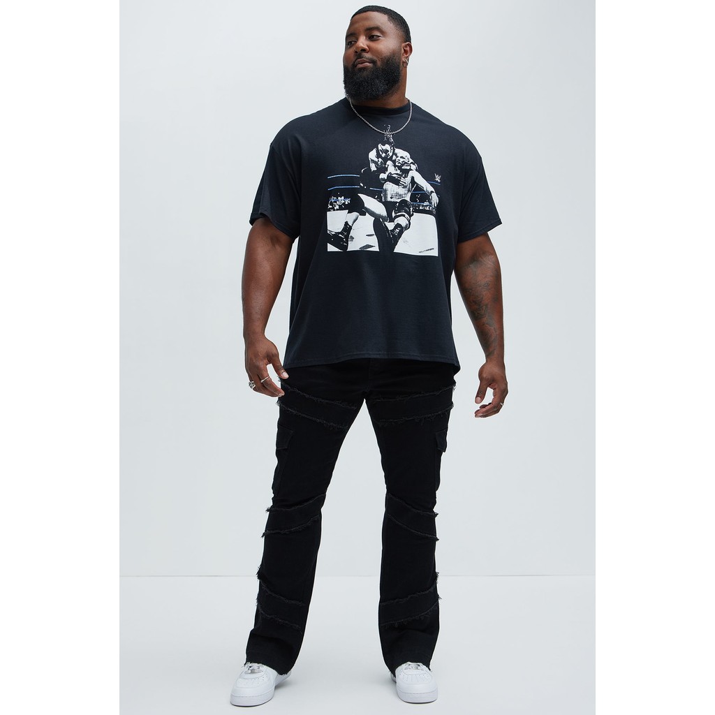 Kaos Lengan Pendek WWE Stone Cold Stunner - Hitam