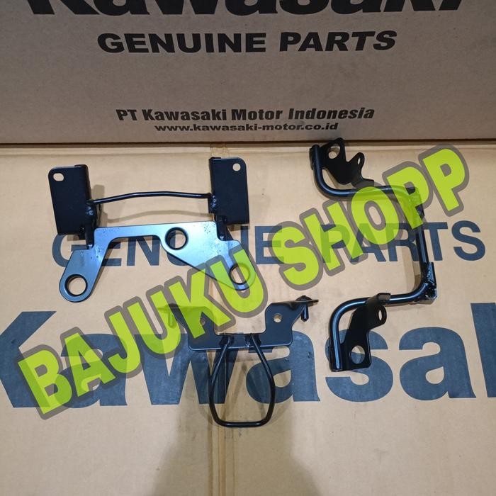 Terbaik Braket Headlamp Kawasaki Z800 Original, Ready Stock