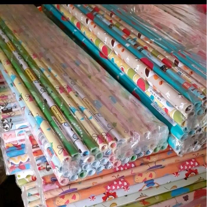

(1 pak)Kertas Kado gulung murah isi 50 pcs