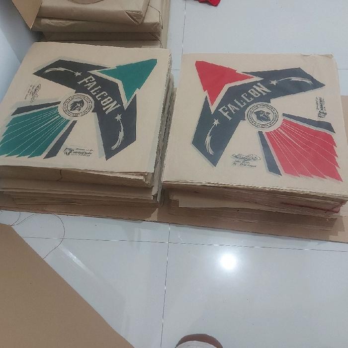 

(Allthebest) ketas layangan 2 warna kertas litho grade A1 kuat dan tahan lama cocok bwt layangan