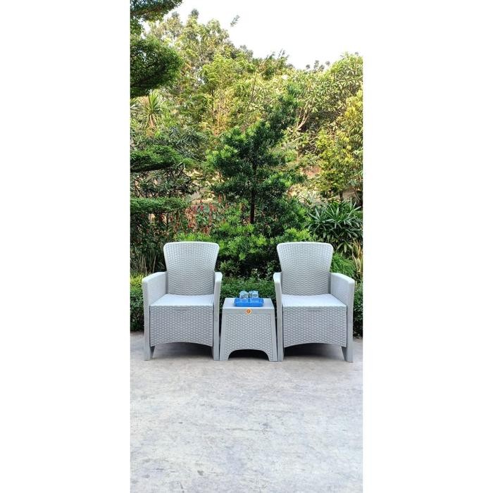 Meja Kursi Teras Minimalis Plastik Akako Akr (Set 1 Meja 2 Kursi) Gratisongkir