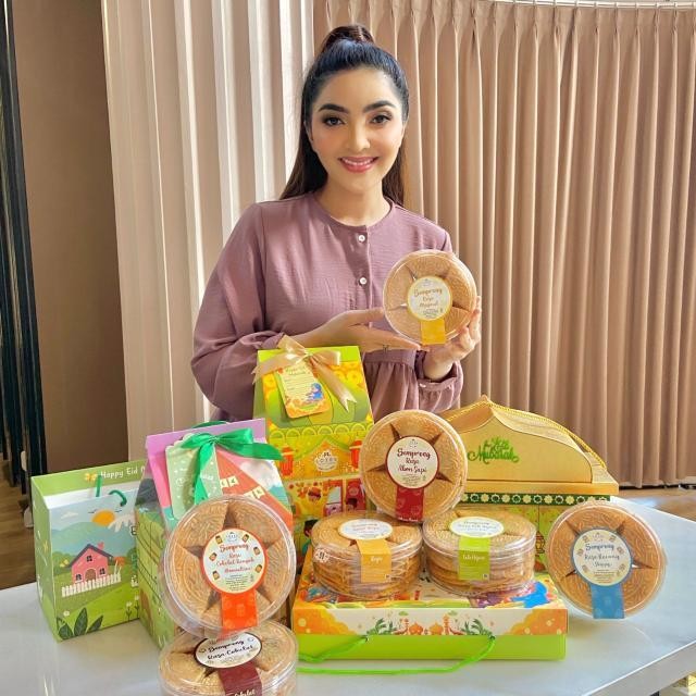 

PAKET EDISI HARI RAYA LEBARAN / IDUL FITRI LOVES SEMPRONG
