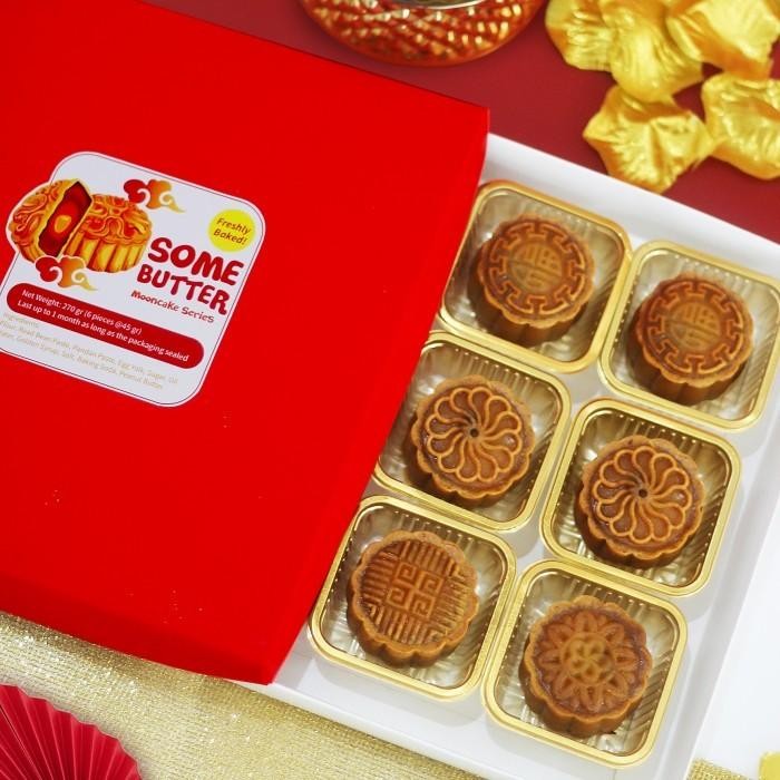 

Hampers Mooncake Kue Bulan isi 6 Telur asin