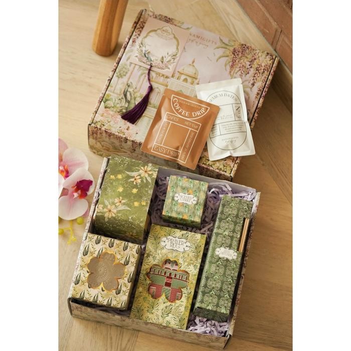 

CAMELLIA - hampers lebaran/hampers idul fitri/hampers eid mubarak/hampers ramadan/eid al fitr/paket