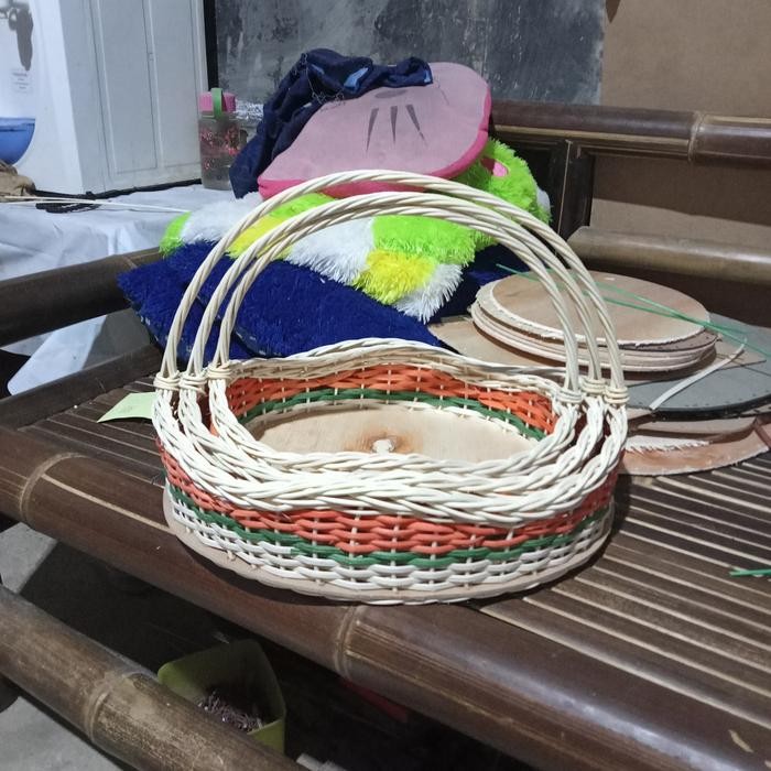 

keranjang parsel buah/bunga gelombang uk L XL