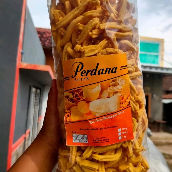 

1 kg Jajan Cipir kuning santai kuning jajan asoy kuning jajan panjang kuning gurih enak kiloan