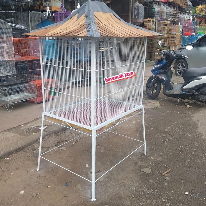 kandang burung jalak Bali/kandang burung besar atap kayu sirap
