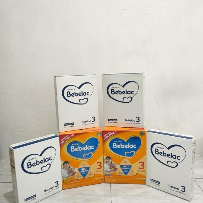 

Bebelac 3 & 4 Madu & Vanila 1000gr kemasan putih / Susu Formula untuk anak usia 1 tahun Keatas