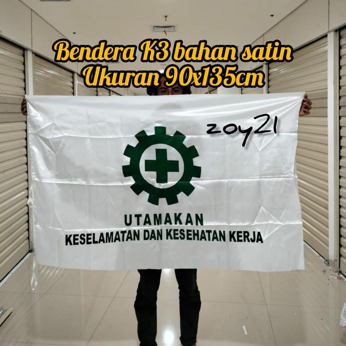 bendera k3 standar depnaker 90x135 bendera K3 bahan satin
