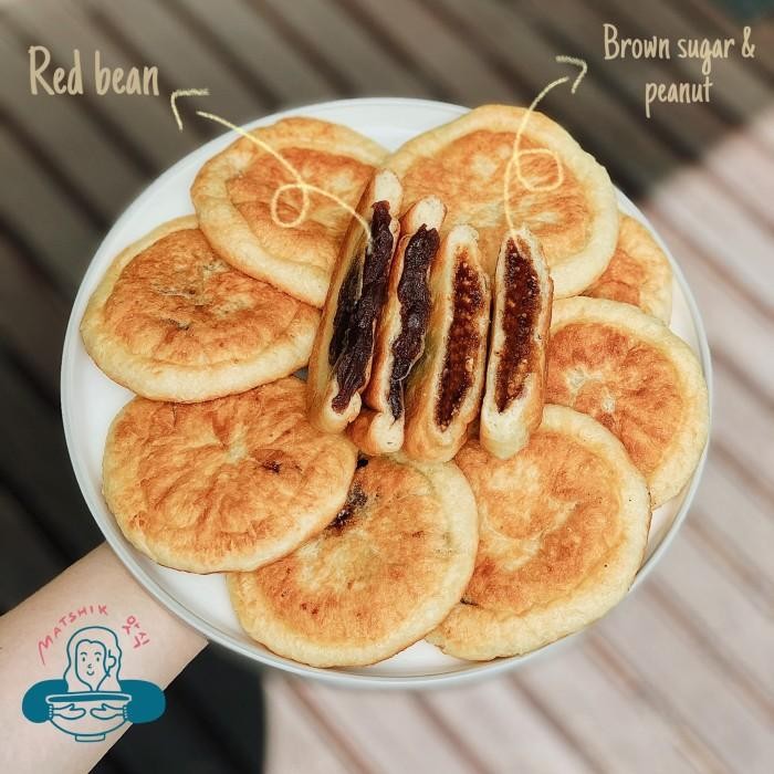 

(Expert) Hotteok brown sugar peanut 3pcs (korean pancake)