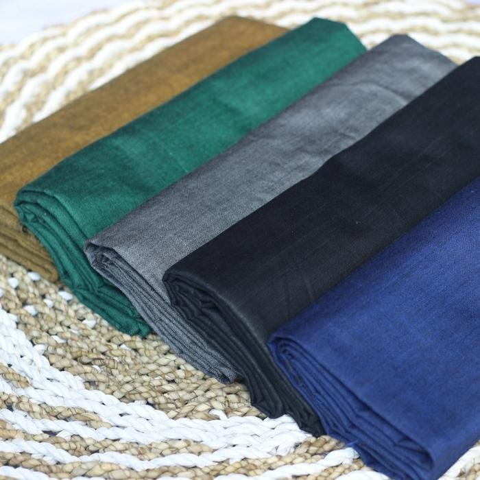 

KAIN LURIK ATBM POLOS 200X100CM KODE 740