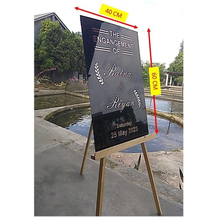 

HOT SALE! EASEL 130 CM, WOODEN STAND, TRIPOD KAYU, STANDING KAYU : foto / photo, kanvas, lukisan,