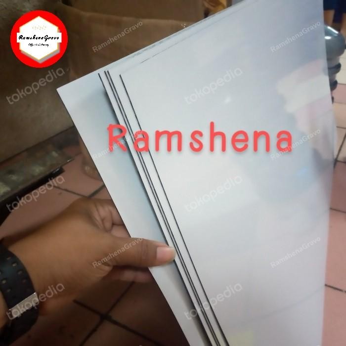 

Gravoply/Bahan Nametag/Putih/60X120Cm Tebal 1.5Mm/Putih