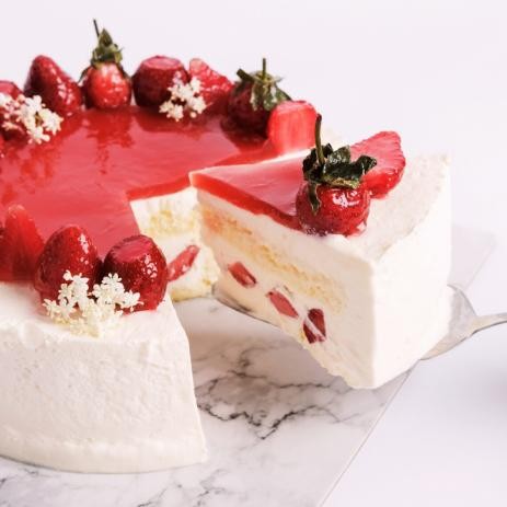 

OR6T Strawberry Shortcake Birthday Cake